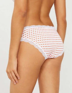 Basics Stretch-modal Briefs 10 Basics Stretch-modal Briefs -Sweaty Betty Store 109 3006549 1KNPRINRH REDHEART ALT02