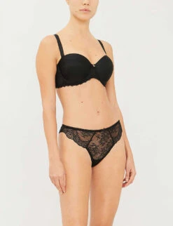 Aubade Danse Des Sens Low-rise Floral-lace Thong -Sweaty Betty Store 218 3003319 OG26 BLACK ALT01