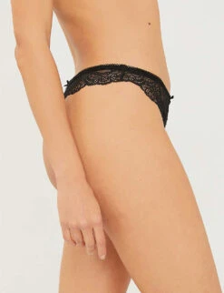 Aubade Danse Des Sens Low-rise Floral-lace Thong -Sweaty Betty Store 218 3003319 OG26 BLACK ALT03