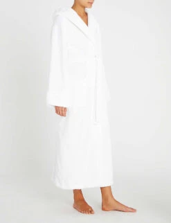 Hooded Hydrocotton Robe 11 Hooded Hydrocotton Robe -Sweaty Betty Store 770 10121 LHCHR WHITE ALT01