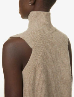 Whistles Half-zip Knitted Tank Top 11 Whistles Half-zip Knitted Tank Top -Sweaty Betty Store R03827763 ALT04