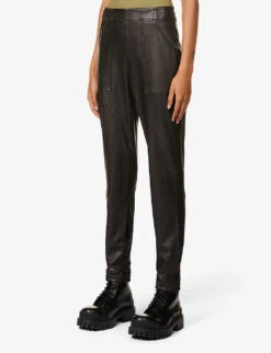 Spanx Leather Like Tapered-leg Mid-rise Stretch Faux-leather Jogging Bottoms 9 Spanx Leather Like Tapered-leg Mid-rise Stretch Faux-leather Jogging Bottoms -Sweaty Betty Store R03838562 NOIRBLACK ALT02
