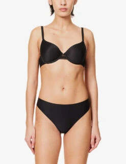 Chantelle Jolie Padded Stretch-lace Bra 9 Chantelle Jolie Padded Stretch-lace Bra -Sweaty Betty Store R04078412 BLACK ALT02