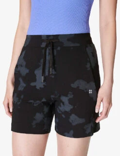 Sweaty Betty "Explorer 5.5"" Fade-print High-rise Stretch-woven Shorts" 11 Sweaty Betty "Explorer 5.5"" Fade-print High-rise Stretch-woven Shorts" -Sweaty Betty Store R04150384 BLACKFADEPRINT ALT04