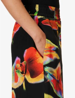 Alexander McQueen Pleated Flared-hem Woven Midi Skirt 11 Alexander McQueen Pleated Flared-hem Woven Midi Skirt -Sweaty Betty Store R04153250 BLACK ALT04