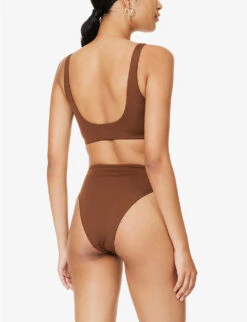 Scoop-neck Bikini Top 8 Scoop-neck Bikini Top -Sweaty Betty Store R04153633 CHOCOLATEBROWN ALT02