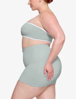 Sporty Mid-rise Stretch-recycled Nylon Mini Skirt 8 Sporty Mid-rise Stretch-recycled Nylon Mini Skirt -Sweaty Betty Store R04164386 PACIFIC ALT02