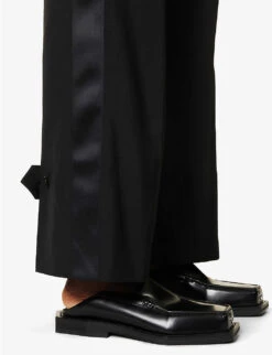 Sacai Structured-waist Wide-leg Mid-rise Woven Trousers 13 Sacai Structured-waist Wide-leg Mid-rise Woven Trousers -Sweaty Betty Store R04180383 BLACK ALT05