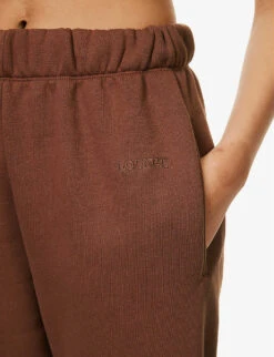 High-rise Organic-cotton-blend Jogging Bottoms 9 High-rise Organic-cotton-blend Jogging Bottoms -Sweaty Betty Store R04180884 CHOCOLATE ALT03