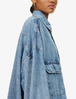 Dallas Oversized Denim Shirt 11 Dallas Oversized Denim Shirt -Sweaty Betty Store R04186444 WORNWASH ALT04
