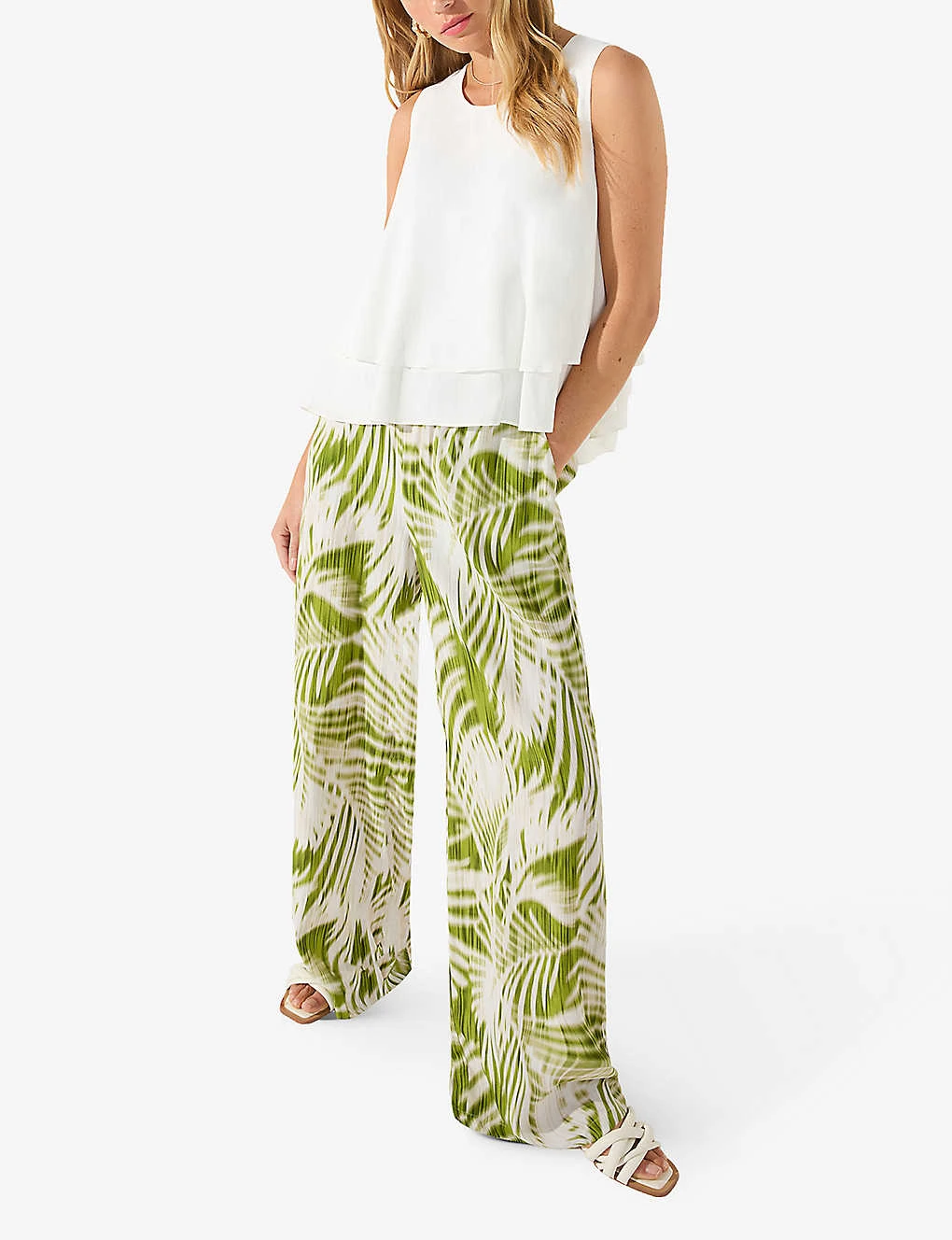 Palm-print Wide-leg High-rise Crepe-woven Trousers 4 Palm-print Wide-leg High-rise Crepe-woven Trousers - Image 2