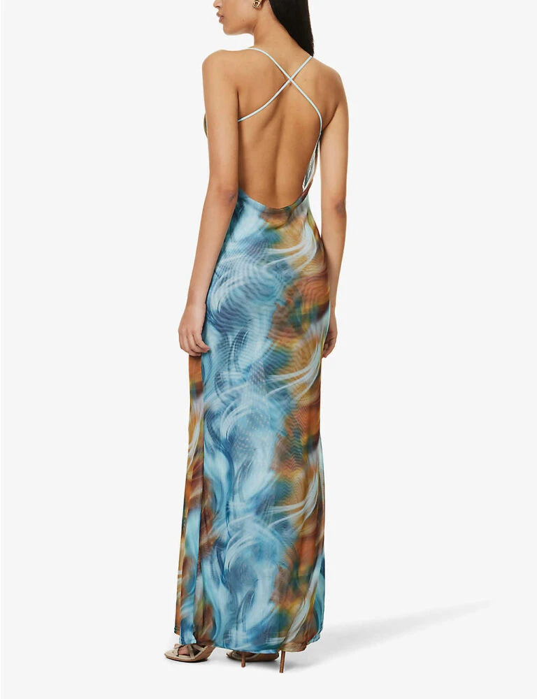 Front Page -Sweaty Betty Store R04148248 MULTI ALT02 768x1000 1